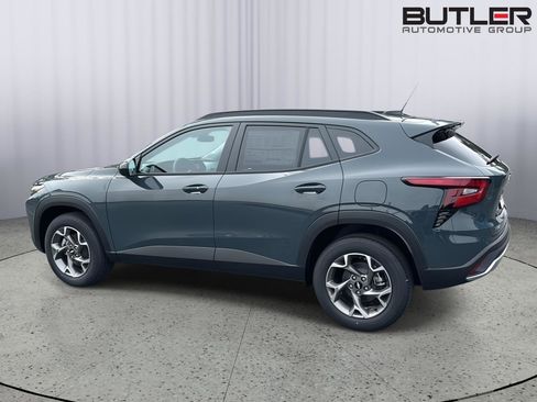 New 2026 Chevrolet Trax LT w/ Driver Confidence Package image 3