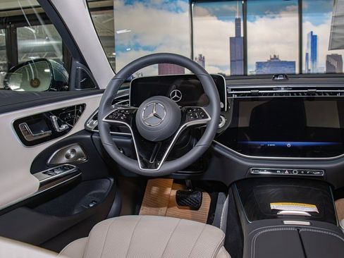 New 2026 Mercedes-Benz E 350 4MATIC Sedan image 16