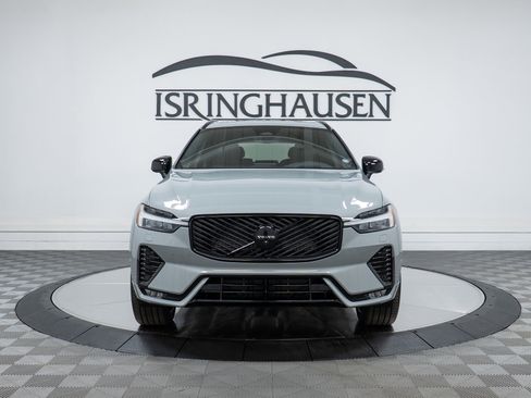 New 2026 Volvo XC60 B5 Ultra w/ Climate Package image 2