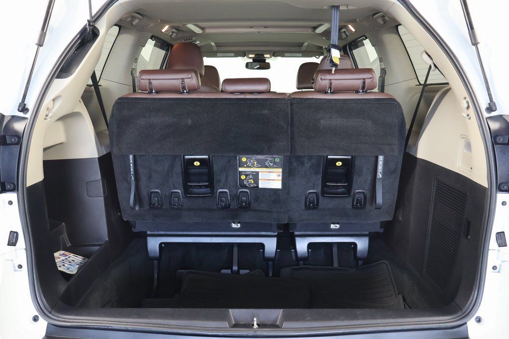 Used 2019 Toyota Sienna Limited AWD/4WD image 15