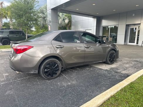 Used 2019 Toyota Corolla LE FWD image 3