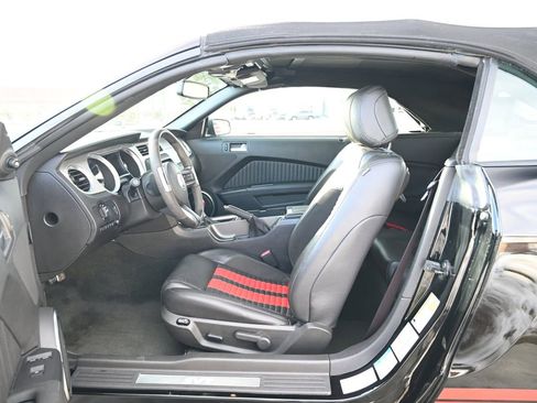 Used 2014 Ford Mustang Shelby GT500 w/ Equipment Group 821A image 23