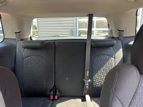 Used 2012 GMC Acadia SLE FWD image 20