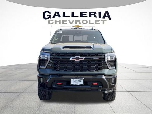 New 2026 Chevrolet Silverado 2500 ZR2 AWD/4WD image 3