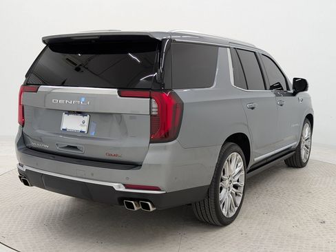 Used 2026 GMC Yukon Denali w/ Denali Reserve Package image 9