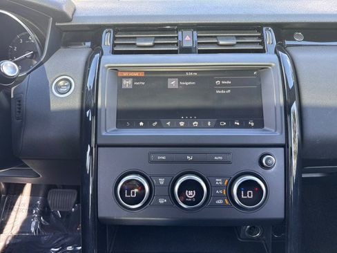 Used 2019 Land Rover Discovery SE AWD/4WD image 26
