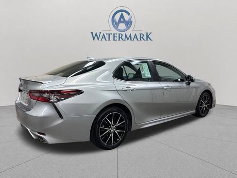 Used 2021 Toyota Camry SE AWD/4WD image 6
