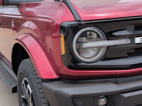 New 2026 Ford Bronco Outer Banks AWD/4WD image 9