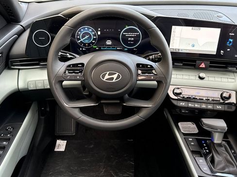 New 2026 Hyundai Elantra Limited image 11