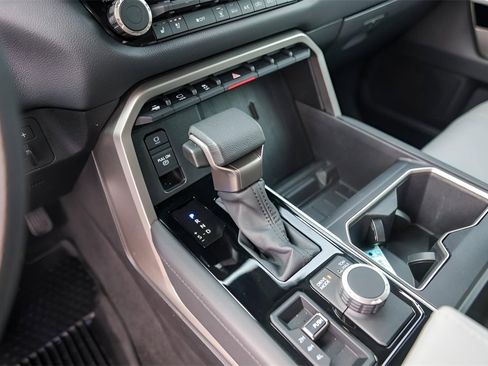 Used 2024 Toyota Tundra Limited image 23