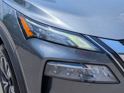 Certified 2023 Nissan Rogue SV FWD image 9