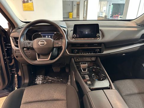 Used 2025 Nissan Rogue SV FWD image 35