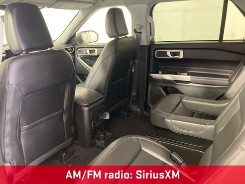 Used 2023 Ford Explorer XLT w/ Equipment Group 202A AWD/4WD image 13