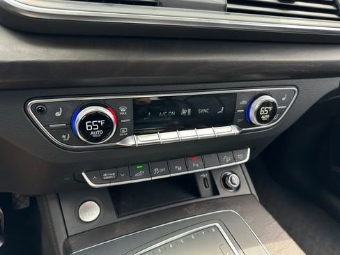Used 2020 Audi Q5 e Prestige w/ Prestige Package AWD/4WD image 27