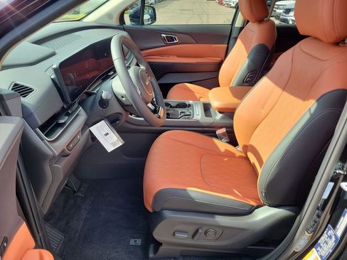 New 2026 Kia Carnival EX FWD image 21