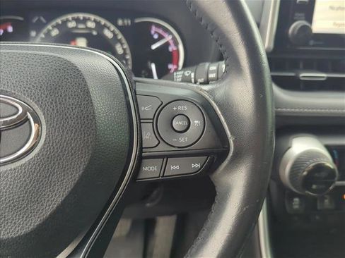 Used 2020 Toyota RAV4 Limited image 16