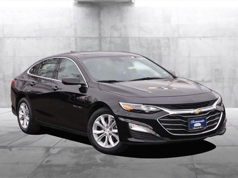 Used 2024 Chevrolet Malibu LT image 2