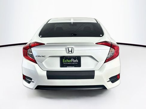 Used 2018 Honda Civic EX-T image 7