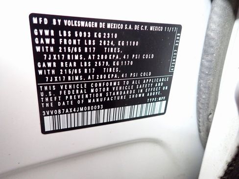 Used 2018 Volkswagen Tiguan S image 43