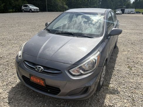 Used 2016 Hyundai Accent SE w/ Option Group 02 FWD image 1