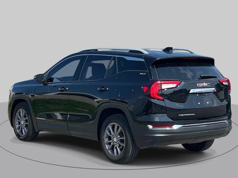 Used 2024 GMC Terrain SLT FWD image 4