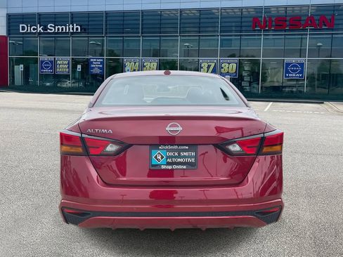 New 2025 Nissan Altima 2.5 SV image 5