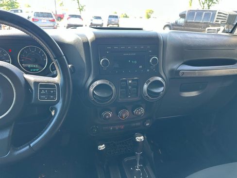 Used 2018 Jeep Wrangler Unlimited Sport S AWD/4WD image 11