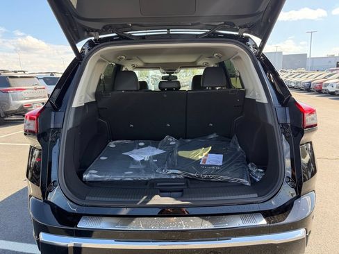 New 2026 Nissan Rogue Platinum AWD/4WD image 35