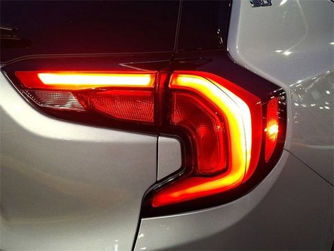 Used 2020 GMC Terrain SLT w/ Preferred Package image 16