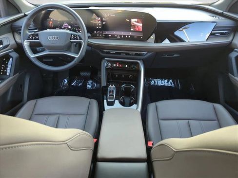 Certified 2025 Audi Q5 Premium w/ Convenience Package image 17