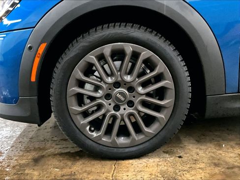 Certified 2025 MINI Cooper 2-Door Hardtop image 12