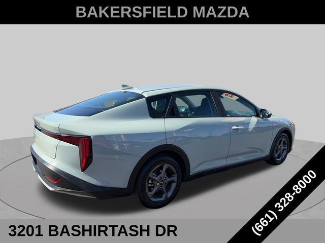 Used 2025 Kia K4 FWD image 5