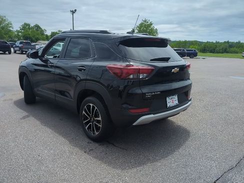 Used 2025 Chevrolet TrailBlazer LT AWD/4WD image 28