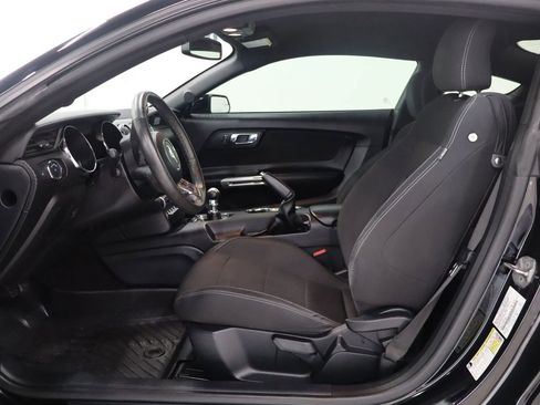 Used 2015 Ford Mustang Coupe RWD image 10