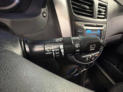 Used 2016 Hyundai Accent SE FWD image 15