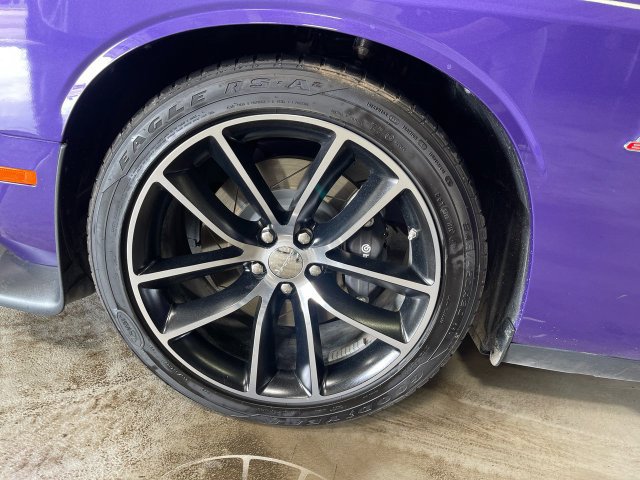 Certified 2016 Dodge Challenger R/T Scat Pack w/ Leather Interior Group RWD image 11
