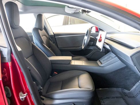 Used 2025 Tesla Model 3 image 26