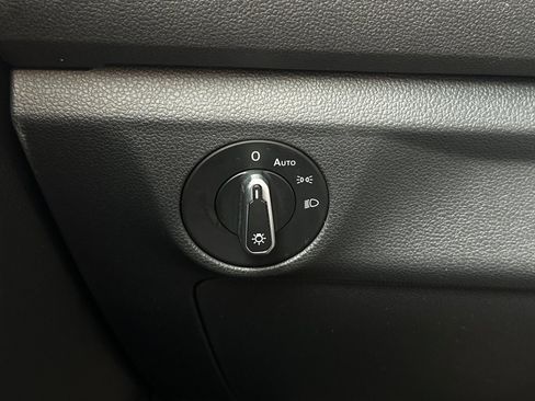 Used 2023 Volkswagen Jetta Sport image 25