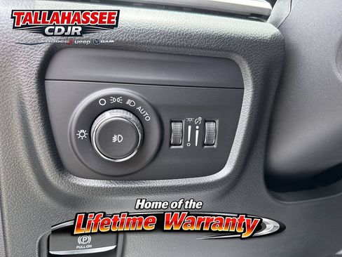 New 2026 Jeep Grand Cherokee L Limited RWD image 40