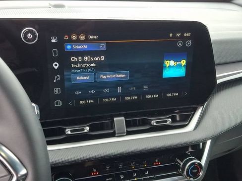 Used 2026 Chevrolet Equinox LT FWD image 12