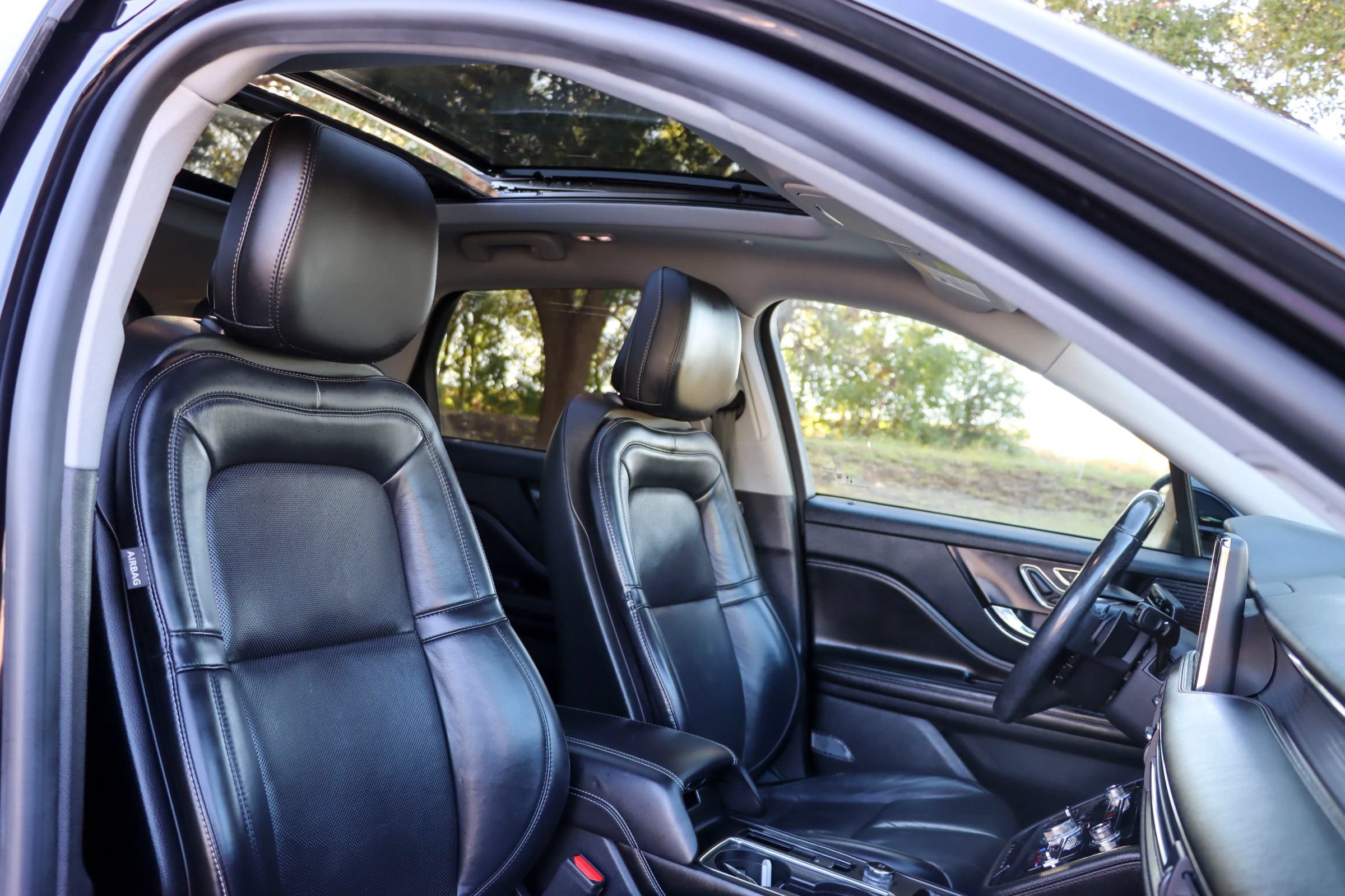 Used 2020 Lincoln Corsair AWD w/ Premium Package image 21
