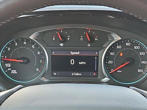 Used 2022 Chevrolet Traverse LT FWD image 15