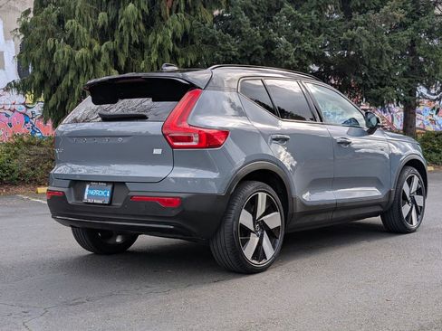 Used 2023 Volvo XC40 Recharge Ultimate w/ Protection Package Premier image 7