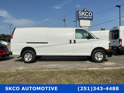Used 2023 Chevrolet Express 2500 Extended w/ Driver Convenience Package RWD image 6