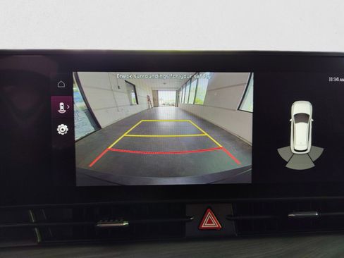 Used 2024 Kia Sportage X-Line w/ X-Line Premium Package image 17