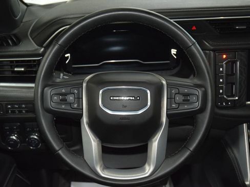 Used 2024 GMC Yukon XL Denali AWD/4WD image 37