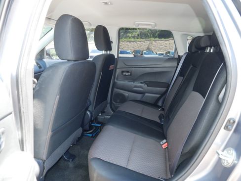 Used 2017 Mitsubishi Outlander Sport LE AWD/4WD image 35