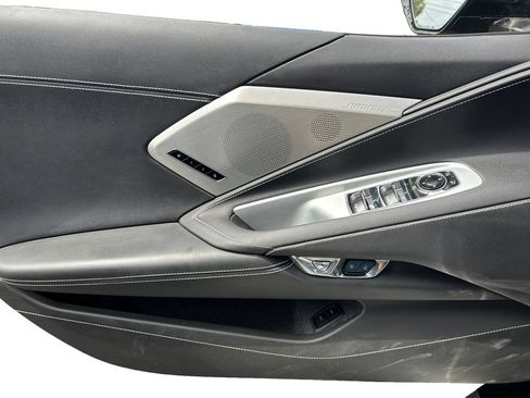 Used 2021 Chevrolet Corvette Stingray Preferred Conv w/ Z51 Performance Package RWD image 17