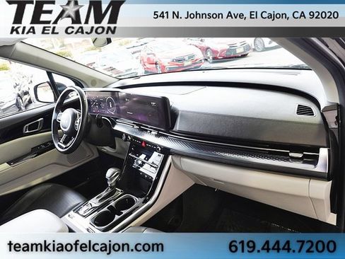 Certified 2022 Kia Carnival SX Prestige image 10