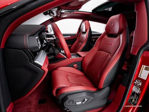 Used 2024 Lamborghini Urus S AWD/4WD image 29